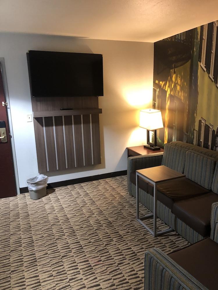 Готель Clarion Pointe Charleston - West Ashley Екстер'єр фото