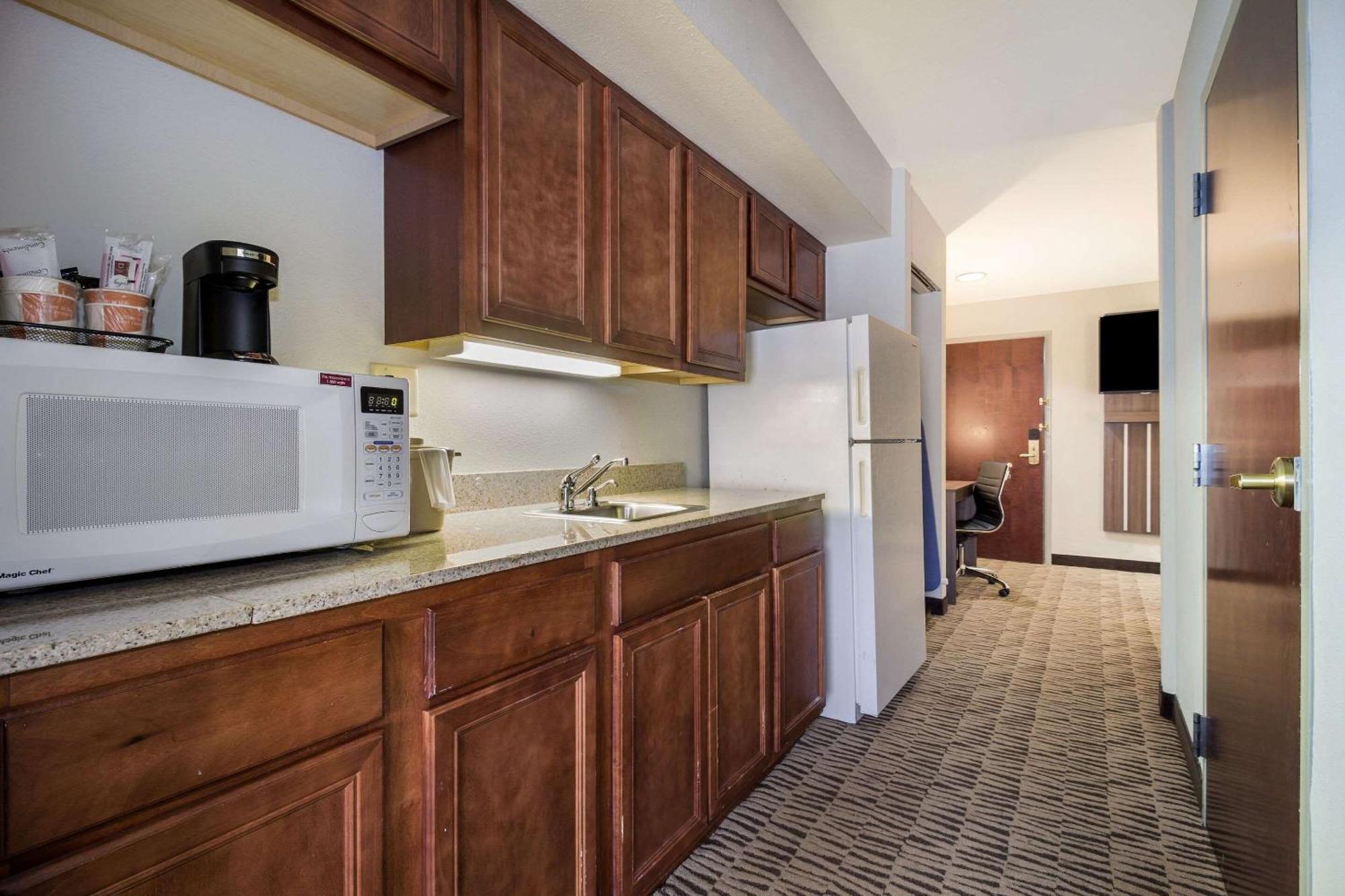 Готель Clarion Pointe Charleston - West Ashley Екстер'єр фото