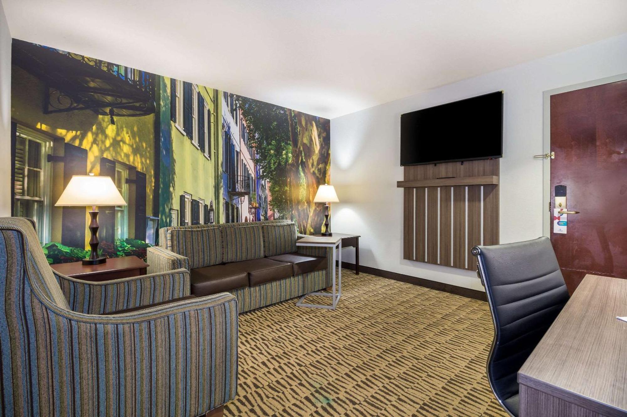 Готель Clarion Pointe Charleston - West Ashley Екстер'єр фото